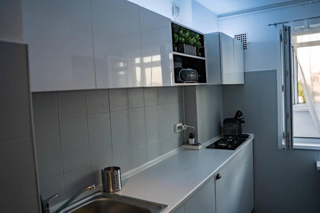 Modern 1 Bedroom Apartment In Bucharest Center! Exterior foto